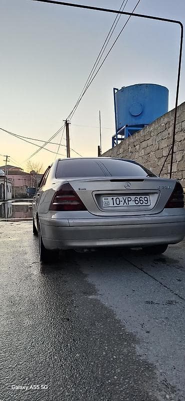 mersedes peci: Mercedes-Benz 220: 2.2 l | 2001 il Sedan — 3