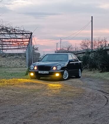 mersedes atego: Mercedes-Benz E-Class: 2 l | 2000 il Sedan — 9