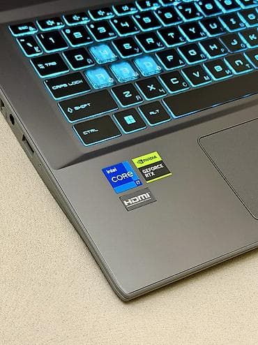 Masaüstü kompüterlər və iş stansiyaları: Keçən il 3000 AZNə alınıb rəsmi dükandan. İdeal vəziyyətdə. Az — 4