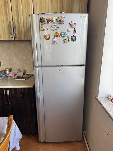 2 qapılı Toshiba Soyuducu Satılır, rəng - Gümüşü