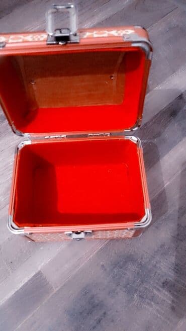 pul yığmaq üçün qab: Mücrü — 3