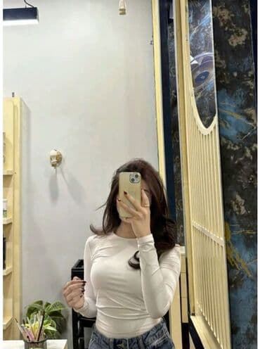 şalvar köynək: Ağ rəngli, uzunqollu qadın köynəyi - Model: bədənə oturan, dairəvi — 1