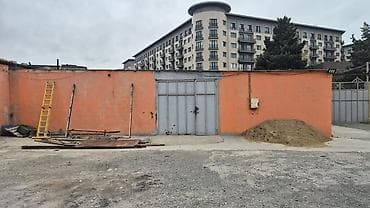 Bağ evləri: Ağ şəhər (city park mall yanı) anbar icarəyə verilir. Qapalı həyət — 7