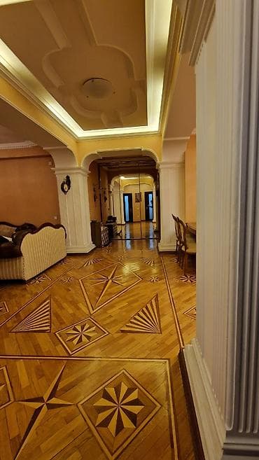 mida satis: 3 otaqlı, Yeni tikili, 129 kv. m — 2