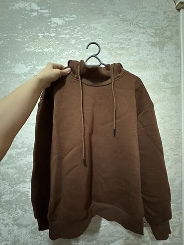 kişi geyimleri: Qəhvəyi rəngli kapüşonlu sviter (hoodie) - Rəng: tünd qəhvəyi - — 1