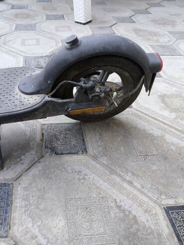 купить трюковой самокат в бишкеке: İşlənmiş Elektrik samokat 9", 351 - 500 Vt, 16 - 25 km/s, Ödənişli çatdırılma — 4