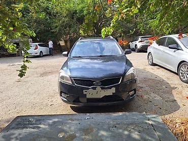 Kia Ceed. Disel. Mexanika. Günlük icarəyə verilir. Depozit 300 manat