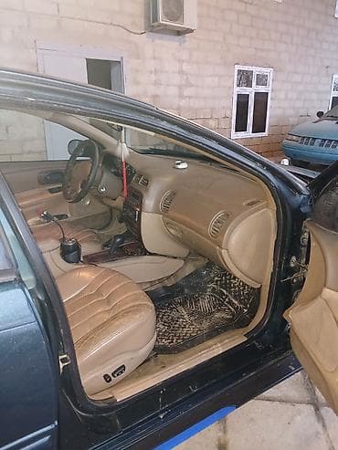 volkswagen passat 2004: Chrysler Concord: 3.2 l | 2000 il 18854 km Sedan — 10