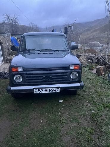 LADA Niva (VAZ 2121) – klassik ofroud SUV - Kuzov: 3 qapı, kompakt