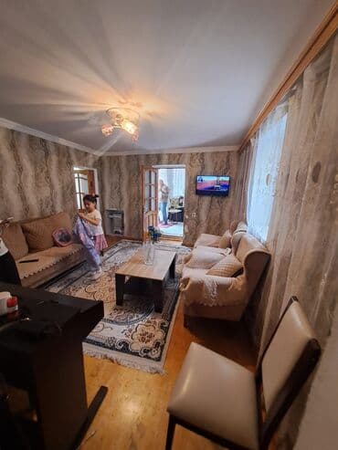 şirvan şəhər: 20-ci sahə 4 otaqlı, 75 kv. m, Orta təmir — 3