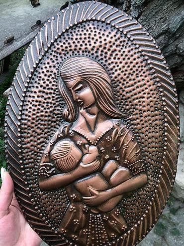 Dekorativ mis rəngli relyef panel – “Ana və uşaq” motivi - Material