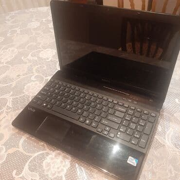 Фото и видеокамеры: Sony VAIO noutbuk Xüsusiyyətlər: - Ekran: təxminən 15.6" LED - — 2