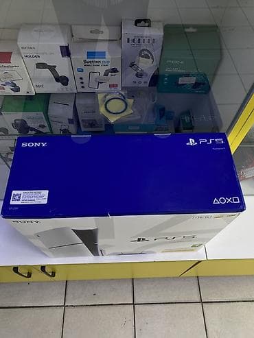 Sony PlayStation 5 (PS5) oyun konsolu Kontakt Home magazasindan — 2