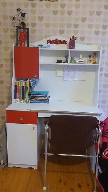 qara dolab: Qız üçün, İşlənmiş, 3 qapılı, Açılan, Düz dolab — 4