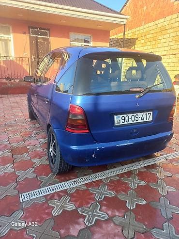 mersedes 2022: A-class ideal vəziyətdə.Heç bir problemi yoxdur. Xanım — 2