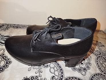 Çəkmələr: Qadın üçün qara ayaqqabı - Material: hamar teksturalı üst (dəriyə — 1