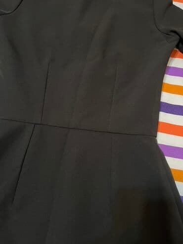 qadın ucun donlar: Qara rəngli zərif qadın paltarı - Klassik siluet: bel vurğulu — 5