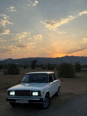 ваза стеклянная прозрачная высокая без узора: VAZ (LADA) 2107: 1.6 l | 1995 il 2410000 km Sedan — 13