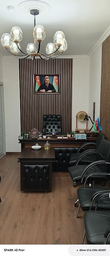 yevlax makler: Salam gördüyünüz bu gözəl ofis 4 mk rayon Şamaxinkaya qalxan yolda çox — 8