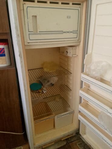 İşlənmiş 1 qapılı Cinar Soyuducu Satılır, rəng - Ağ, Təkərli lalafo.az -da İşlənmiş 1 qapılı Cinar Soyuducu Satılır, rəng - Ağ, Təkərli