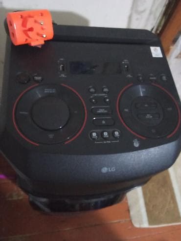 lg g2: LG XBOOM partnyor səs sistemi - Marka/model: LG XBOOM (üstdə idarə — 3