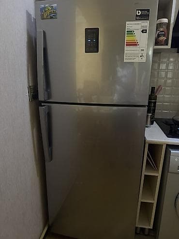 2 qapılı Samsung Soyuducu Satılır, rəng - Gümüşü — 1