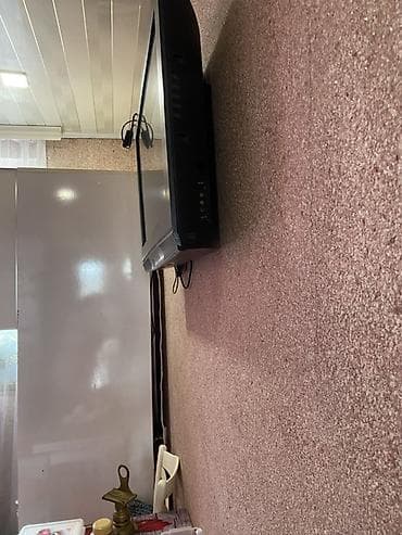 televizor 82: Televizor Panasonic LED ekran 32" — 2