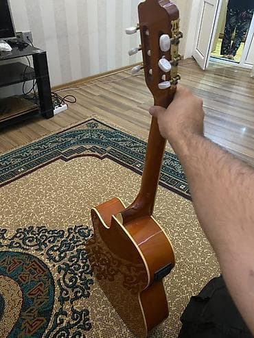 gitara ibanez: Elektro-klassik gitara - Korpus: kəsik (cutaway) dizaynlı — 1