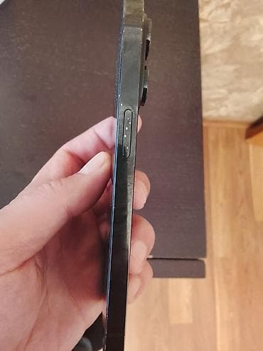 i̇phone 13 pro max: IPhone 14 Pro, Qara — 4