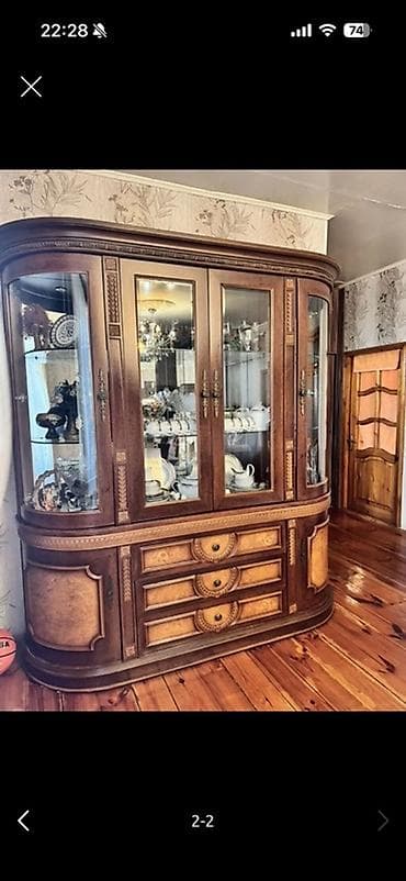 dekor ref: Klassik vitrin-bufet - Material: ağac karkas, ön hissədə şüşə vitrin — 1