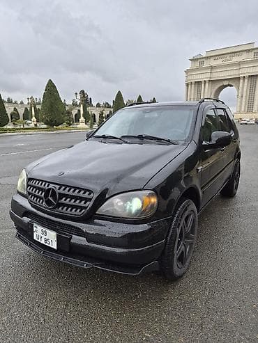 Mercedes-Benz M-Class: 3.2 l | 1998 il Ofrouder/SUV