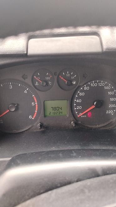 04 baqaji: Ford Transit: 2.2 l | 2009 il 218234 km Van body type — 3