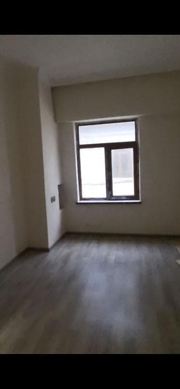 kafe stolari: 5 otaqlı, 140 kv. m — 2