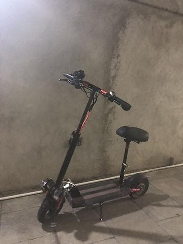 electro gitara: Elektrik skuter – oturacaqlı, güclü işıqlandırma və rəngli LED-lərlə — 5