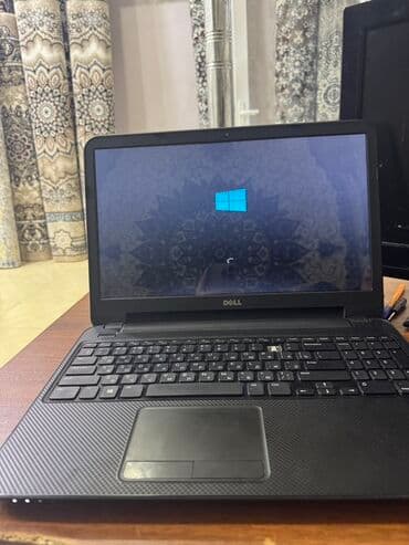 Printerlər: Dell noutbuk - Ekran: təqribən 15.6" mat ekran - Sistem: Windows — 1