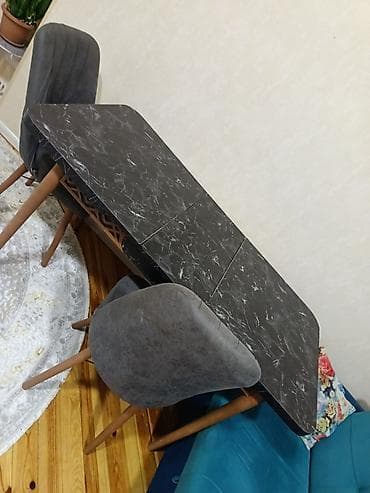 linonim satilir: Masa və 2 oturacaq satılır. Əla vəziyyətdədir. Qiyməti 130 manat — 4