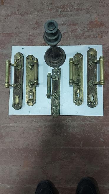 mor ve otesi bilet: Məhsul: Köhnə kolleksiya əşyaları dəsti Tərkib: - SSRİ dövrünə aid — 3