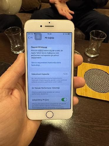 iphon 7 plus: IPhone 7, Qızılı, Barmaq izi — 3