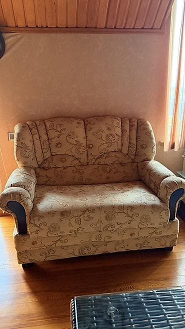 divan kohnə: Klassik üslubda yumşaq mebel dəsti - Tərkib: 1 yerlik divan, 1 yerlik — 1