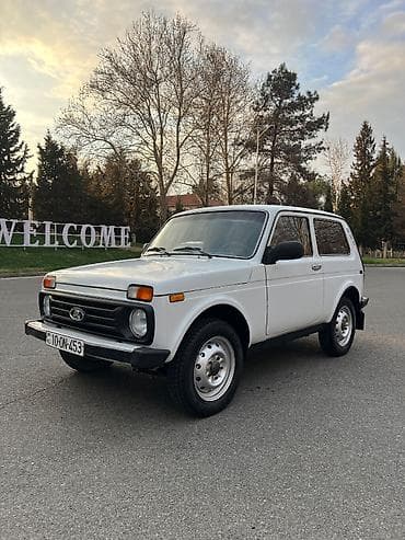 turbo az yeşqa: Lada Niva 4x4, ağ rəng, 3 qapılı kuzov. Texniki və dizayn — 2
