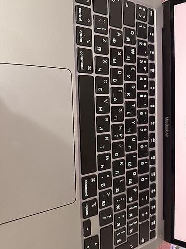intel core i7: Apple MacBook Air noutbuku - Model: MacBook Air (13") M1 - Rəng — 3