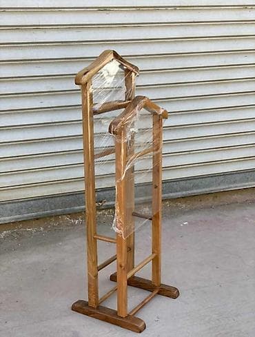 Qoz ağacı .el işidir