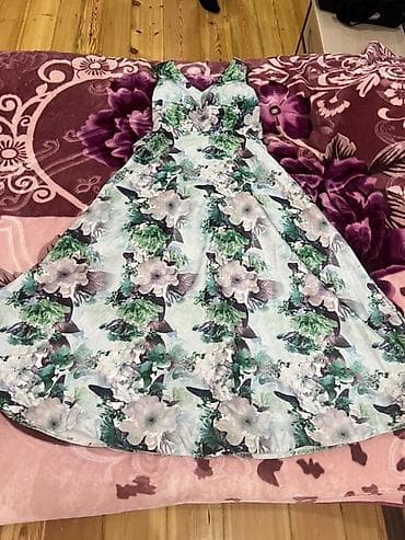 Krujeva detalsız, çiçək naxışlı zərif qadın donu - Model: A-kesim — 1