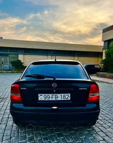 r line volkswagen: Opel Astra: 1.6 л | 2000 г. 450000 км Седан — 13