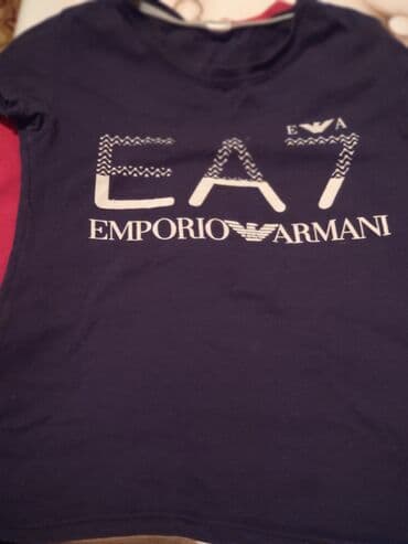 məktəb paltarı: Koftalar 1 manat yuyulub temizdi .Balaca olduguna gore satilir .Ucuz — 8