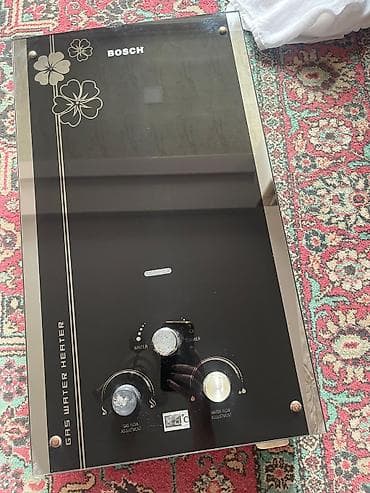 qizdirici krant: Bosch qaz su qızdırıcısı (divar tipli) - Ön panel: qara şüşəli — 1