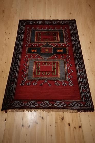 ikinci əl xoncalar: 1940-cı ilə aid nadir və dəyərli əl toxuma xalça. Tamamilə əl işidir — 1