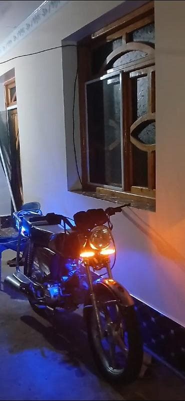 oyuncaq masin type 1: Moped/motosiklet – 4 vitesli, benzinlə işləyən, bir silindrli motor — 2