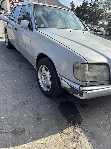 w124 arxa stop: Mercedes-Benz E-Class W124 sedan - Kuzov: 4 qapılı sedan, gümüşü rəng — 3