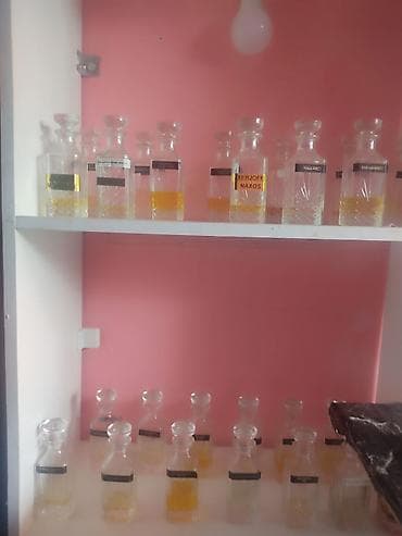 reluan parfüm: 120 çeşiddən çox ətir yağı ( ümumi çəkisi 1000 qramdan çoxdur) Yazı — 3